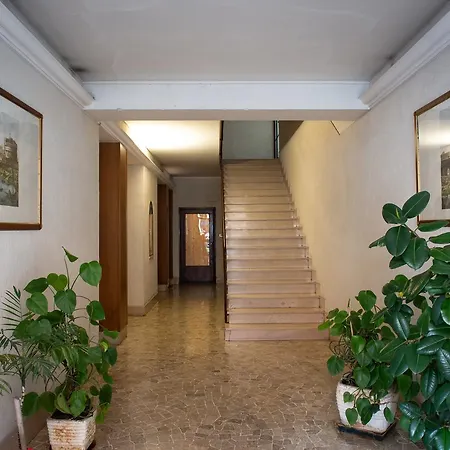 House Bonifacio Rome